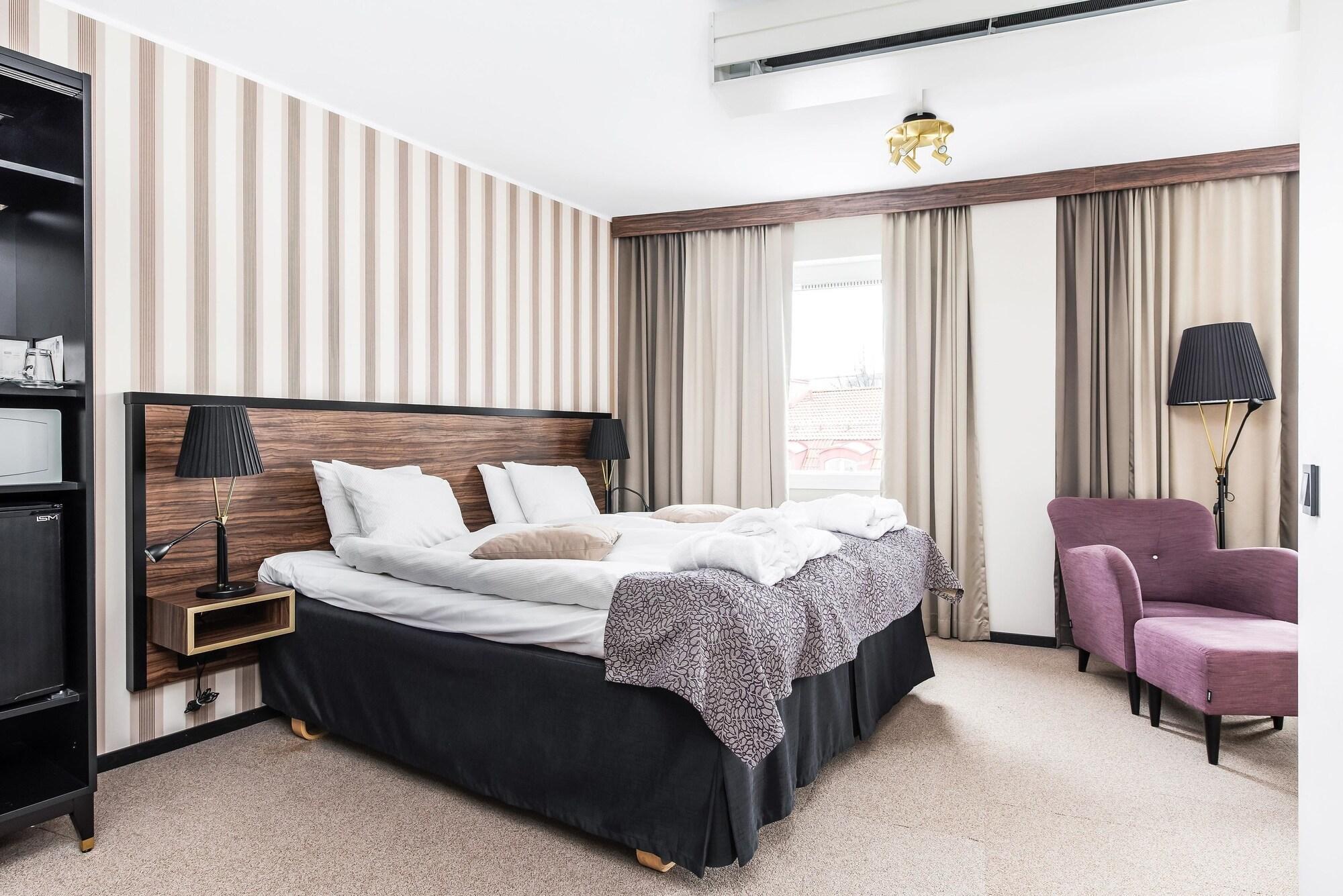 Home Hotel Slottsparken Linkoping Exterior photo